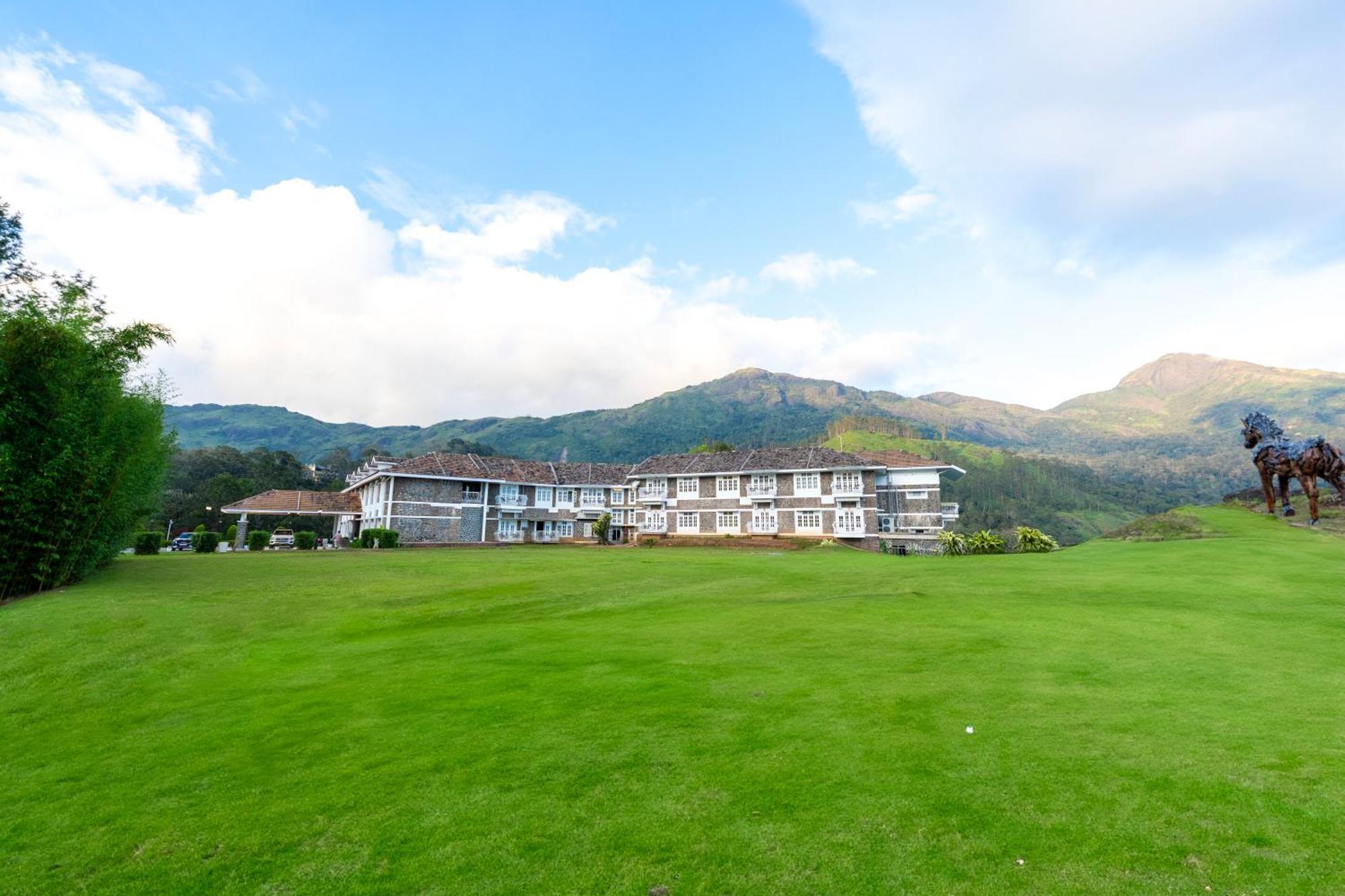 Le Montfort Resort Munnar Exterior photo